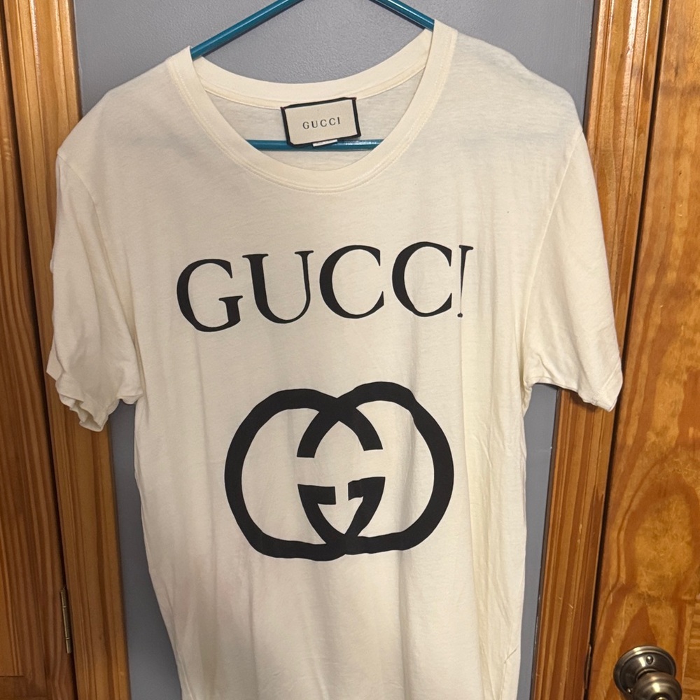 Gucci Cream Tee with Black Logo
